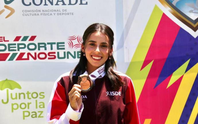 Paola Ramos Marentes logra un puntaje de 144 para ganar el bronce.