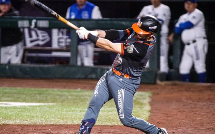 Naranjeros gana a Yaquis por 6-2.