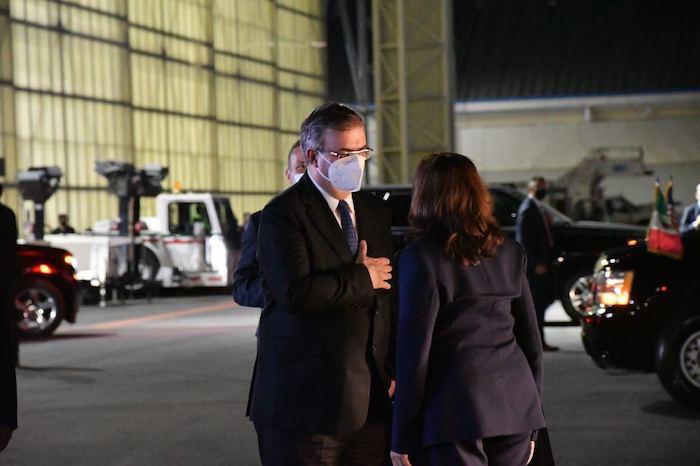 $!Ebrard recibe a Kamala Harris.