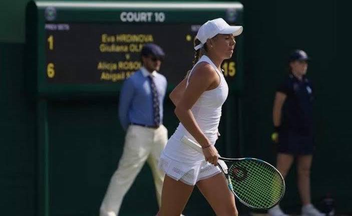 Giuliana Olmos cae en la primera ronda de Wimbledon