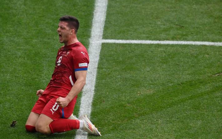 $!Jović rescata a Serbia ante Eslovenia