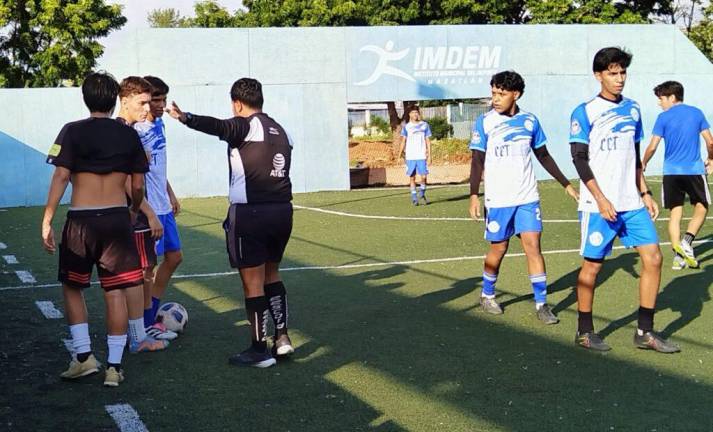 El bicampeón ya está listo para la Liga Estudiantil Municipal de Futbol Rápido Interpreparatorias