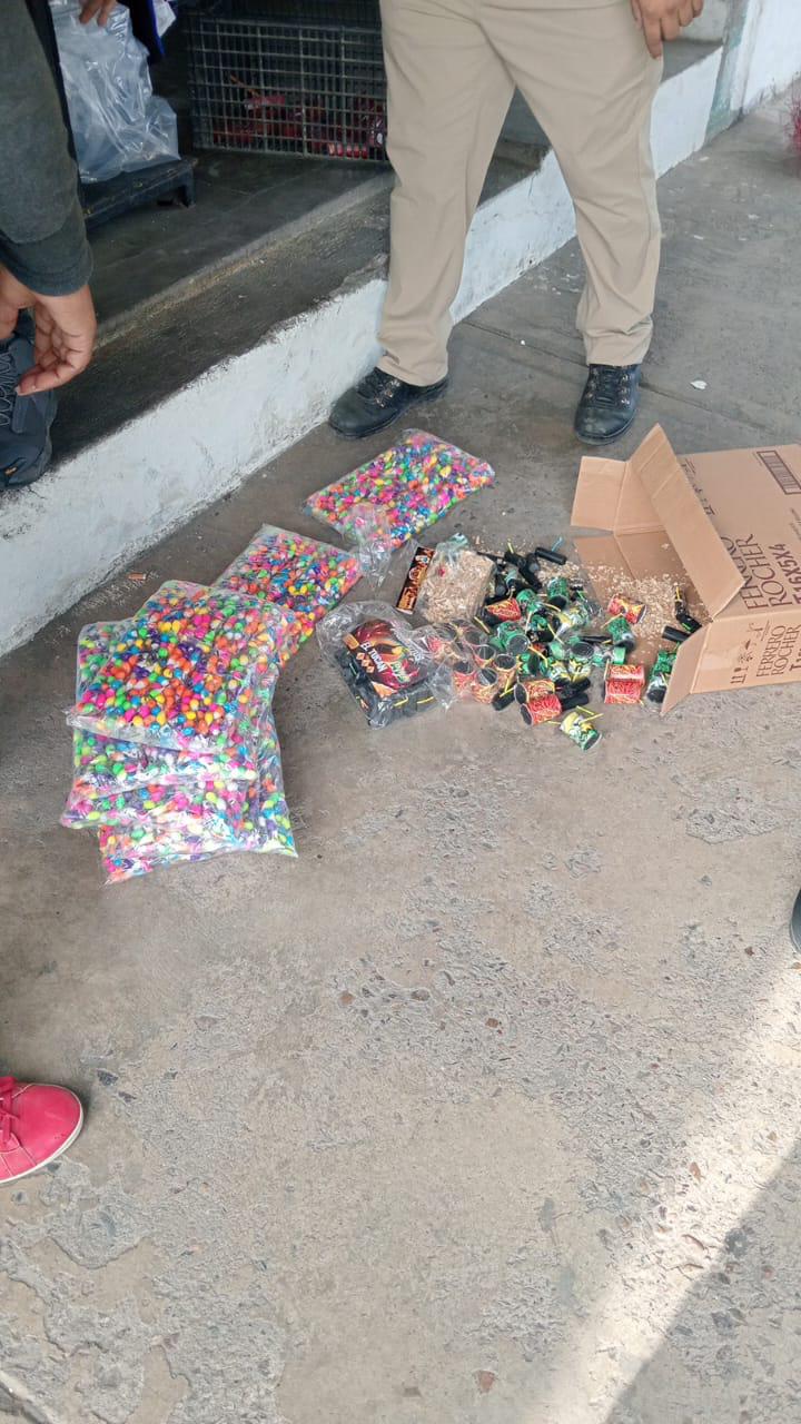 $!Retira Protección Civil 37 kilogramos de artículos elaborados con pólvora, en Mazatlán