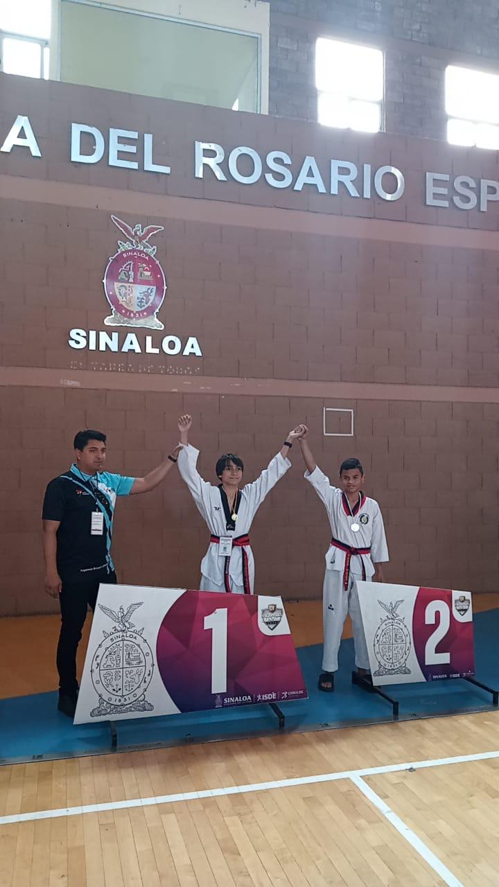 $!Taekwondoínes de Escuinapa logran medallas a nivel estatal y regional