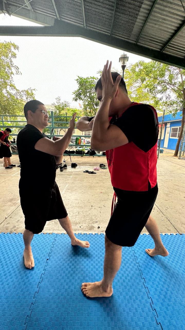 $!Imparte Juan Carlos Reyes Seminario de Muay Thai en la Academia Angalf Kickboxing Mazatlán