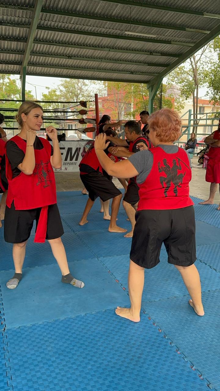 $!Imparte Juan Carlos Reyes Seminario de Muay Thai en la Academia Angalf Kickboxing Mazatlán