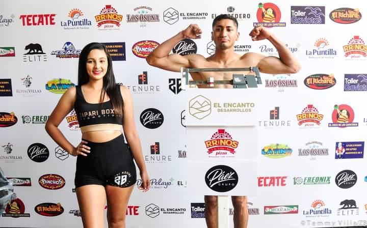 $!Pugilistas de función ‘Pasos de Campeón’ cumplen con la báscula