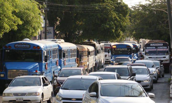 Las calles del Centro de Culiacán se colapsaron tras la llegada de Adán Augusto a la plazuela Álvaro Obregón.