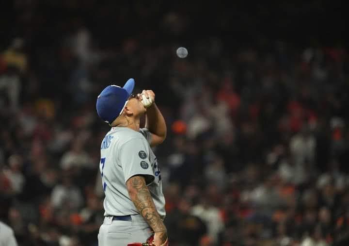 $!Dave Roberts defiende decisión de utilizar a Julio Urías como relevista en el J2