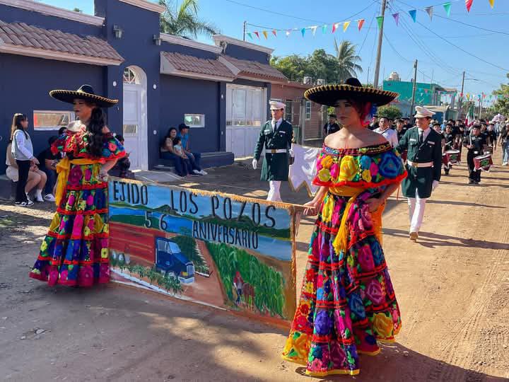 $!Ejido Los Pozos, en Rosario, celebra 56 años de su fundación con desfile