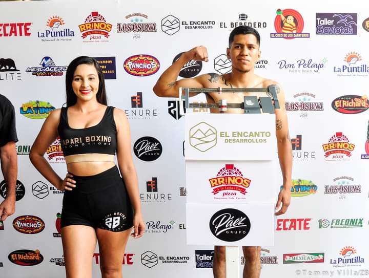 $!Pugilistas de función ‘Pasos de Campeón’ cumplen con la báscula