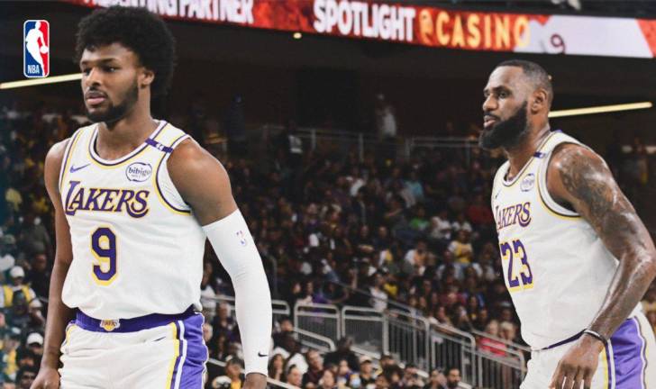 LeBron y Bronny James juegan juntos por primera vez con los Lakers