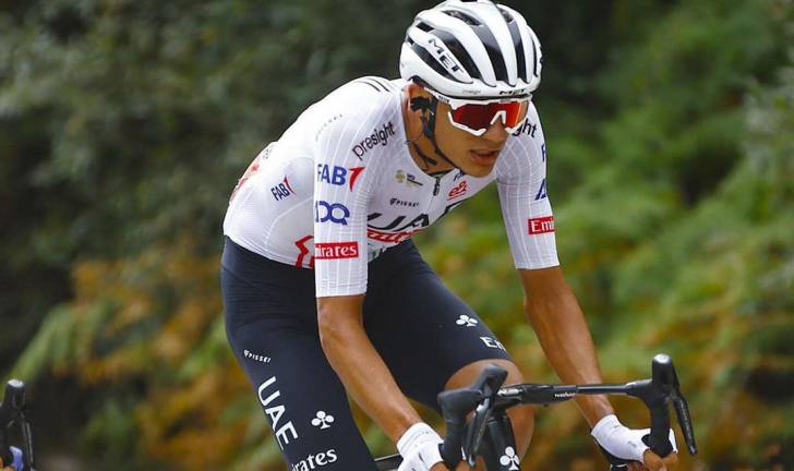 Isaac del Toro se repuso a una caída y tuvo una sólida etapa 16 en la Vuelta a España.