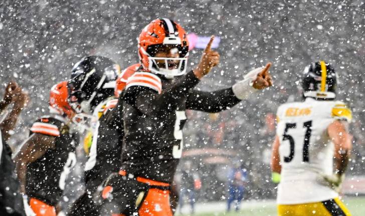 Cleveland Browns saca la victoria por 24-19.