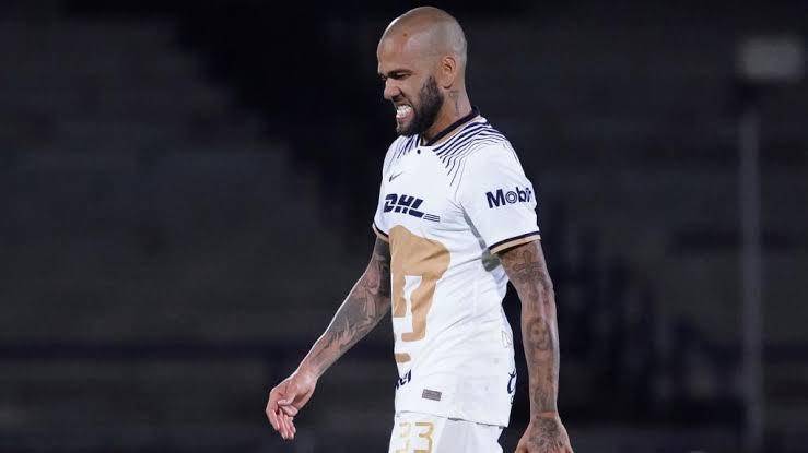 Dani Alves es acusado de tocar indebidamente a otra mujer antes de agresión sexual