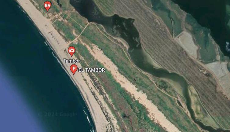Se incendia camioneta de Protección Civil al dirigirse a playa El Tambor, en Altata