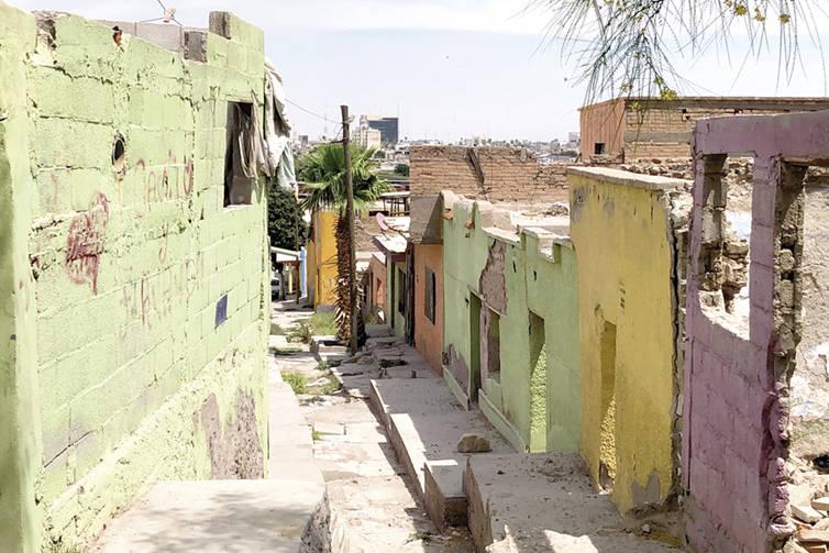 $!Parece una colonia sin vida, sin vecinos en los callejones. Las puertas están con cadenas y candados.