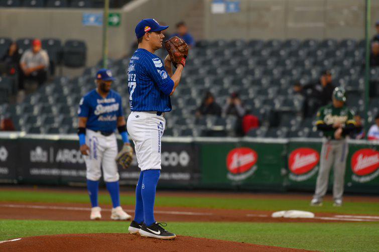 $!A base de palos, Yaquis se mantiene con vida ante Cañeros