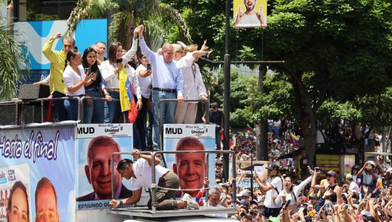 Manifestación de la oposición en avenidas principales de la capital de Venezuela.