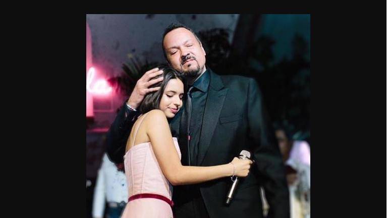 Pepe Aguilar felicita en redes sociales a su hija Ángela, por sus 18 años