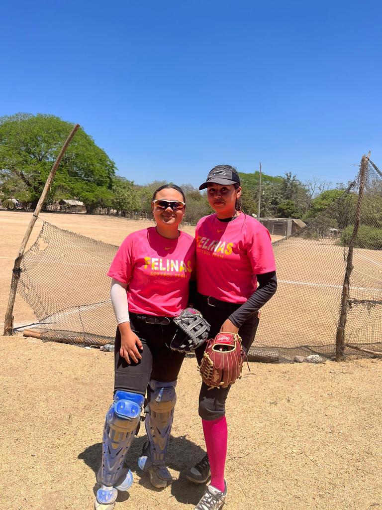 $!Felinas de Barrón lidera Softbol Femenil Campesina Río Presidio