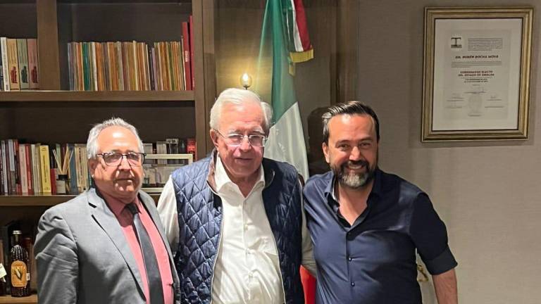 El Gobernador Rocha Moya compartió está tarde una foto de la reunión