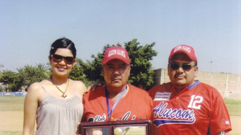 Gilberto Cárdenas Álvarez, una vida dedicada a la familia y al beisbol