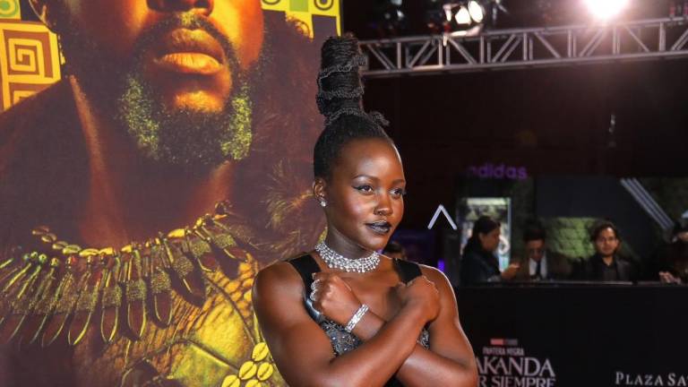 Celebran Lupita Nyong’o y Tenoch Huerta, estreno de ‘Wakanda Forever’, en México