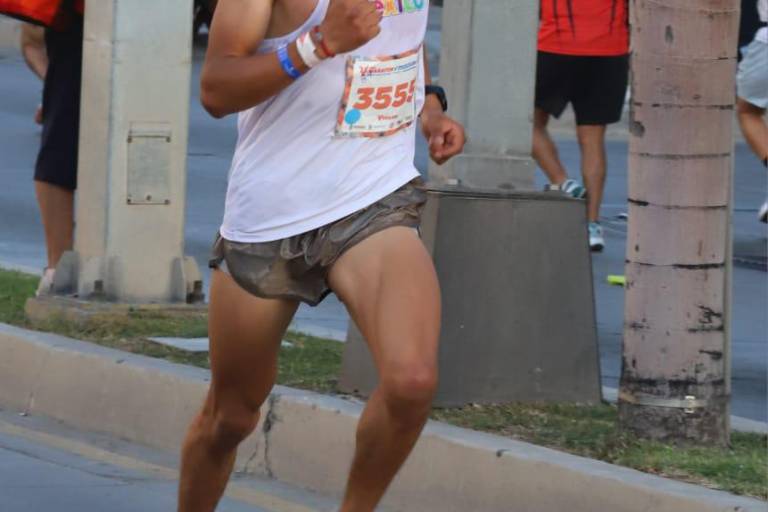 Trabajos de dosificación y control de ritmo dan triunfo a campeones de Medio Maratón Pacífico