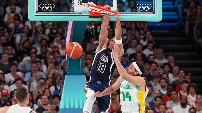 Estados Unidos pasó sin problemas sobre Brasil y se instaló en las semifinales del baloncesto varonil.