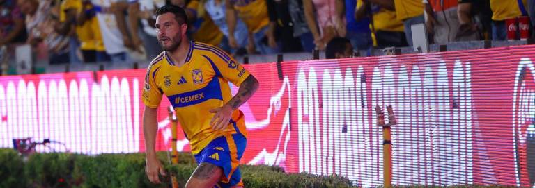 Histórico gol de André-Pierre Gignac en el empate de Tigres contra León