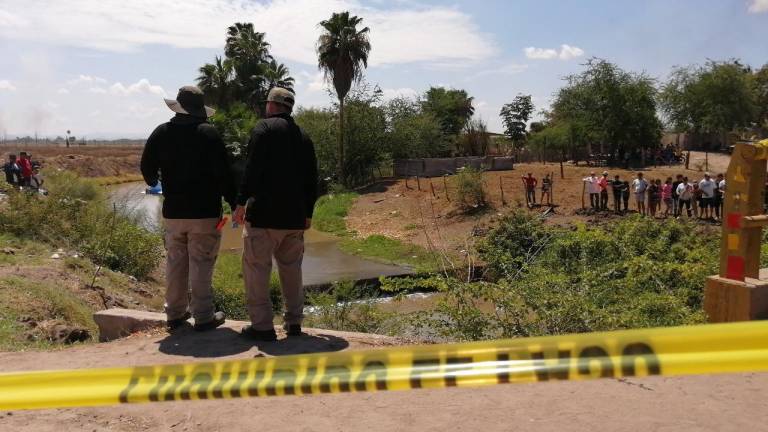 Un motociclista perdió la vida al caer al dren de Los Becos, en Culiacán; investigan si perdió el control de la unidad o fue golpeado por un vehículo.