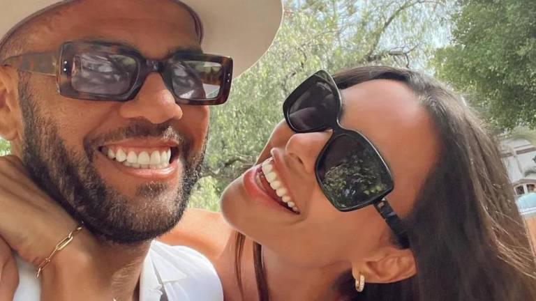 Dani Alves al parecer ya no es apoyado por su esposa.