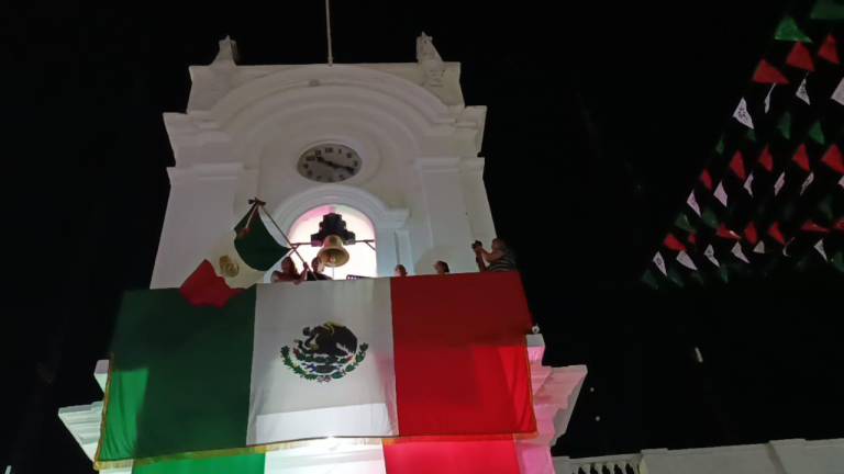 Sin pirotecnia, celebra Escuinapa el Grito de Independencia