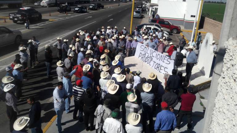 Diversas movilizaciones de productores se registran este miércoles en el norte de Sinaloa.