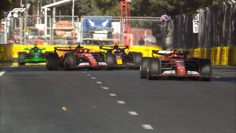 Sin castigo el choque entre ‘Checo’ Pérez y Carlos Sainz en el GP de Azerbaiyán