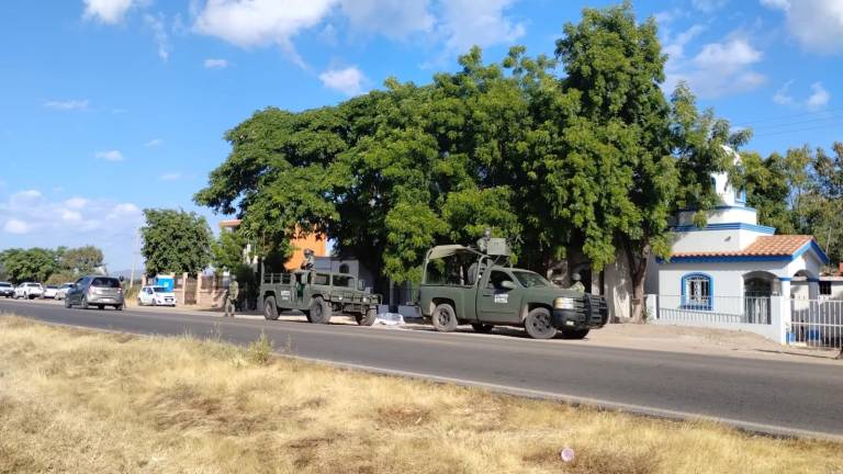 Localizan a una persona muerta envuelta en una lona en Carrizalejo, Culiacán