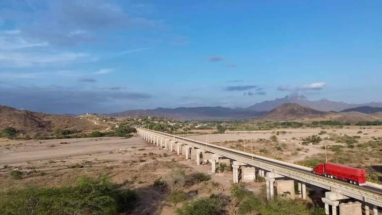 El Río Baluarte, en Rosario, está completamente seco.