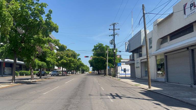 Este miércoles, las avenidas de Culiacán lucieron desoladas tras una jornada de violencia.