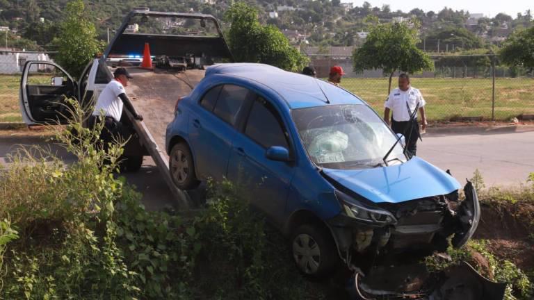 $!Colapsan tramos de la Avenida del Sol, calle Clouthier y sus alrededores, en Mazatlán