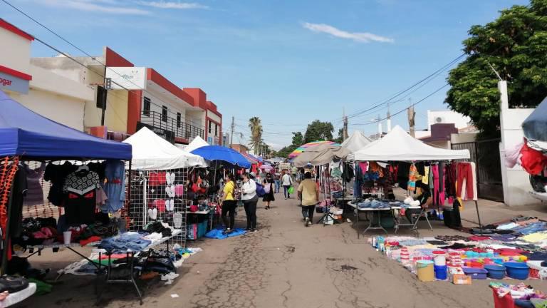 Refuerzan medidas sanitarias en el Tianguis Los Huizaches, hay dos comerciantes contagiados de Covid-19