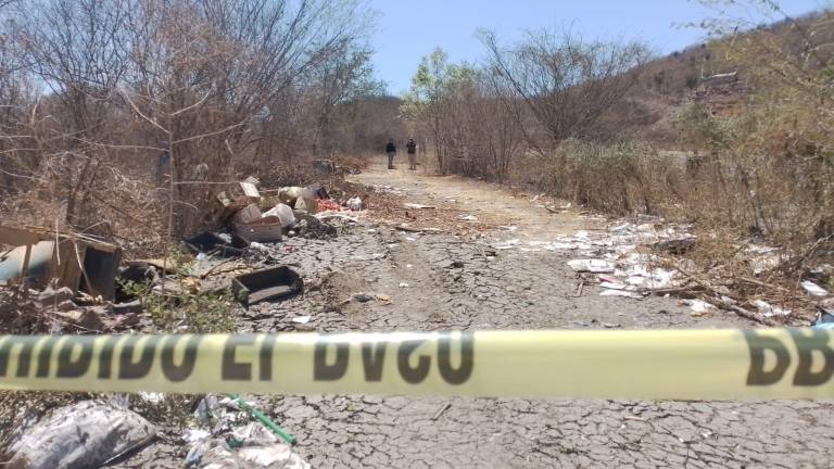 Los cuerpos estaban en una brecha de la Laguna Colorada, en la sindicatura de El Salado, en Culiacán.