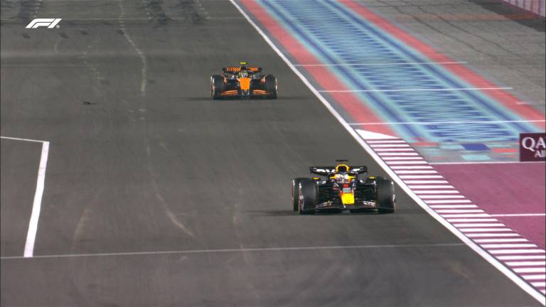 Max Verstappen se lleva una victoria impecable en GP de Qatar; Checo abandona