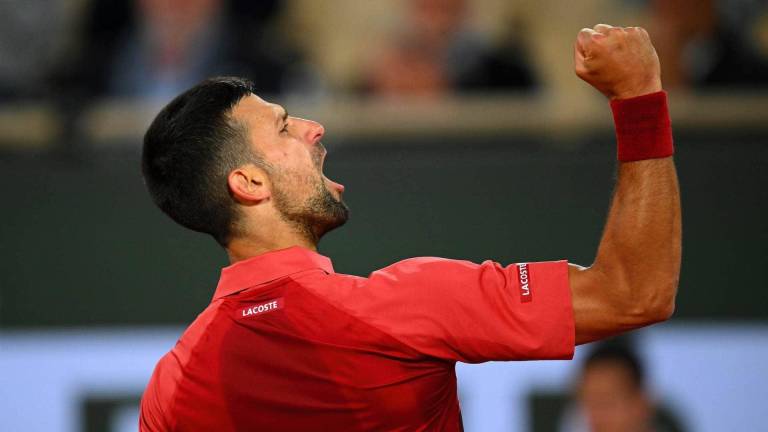 Novak Djokovic vence en tres sets a Roberto Carballés Baena.