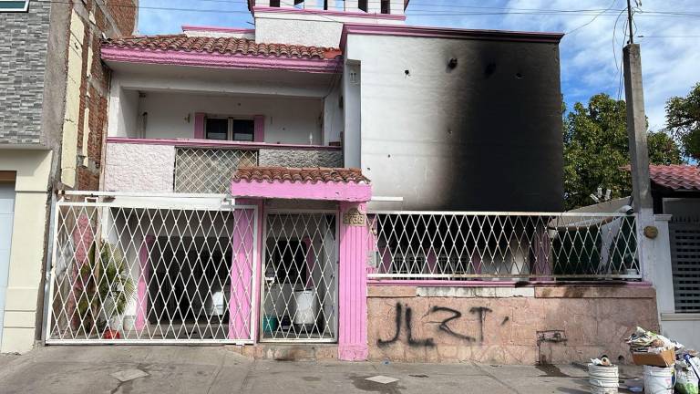 En la colonia Guadalupe Victoria, en Culiacán, dos viviendas fueron atacadas a balazos.