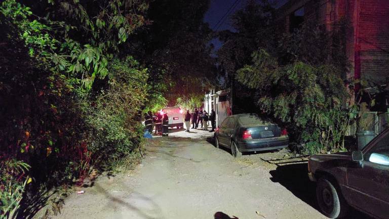 Detonaciones de arma de fuego alertaron la madrugada del sábado del asesinato de un hombre en el arroyo que atraviesa la Colonia Jesús Valdez.