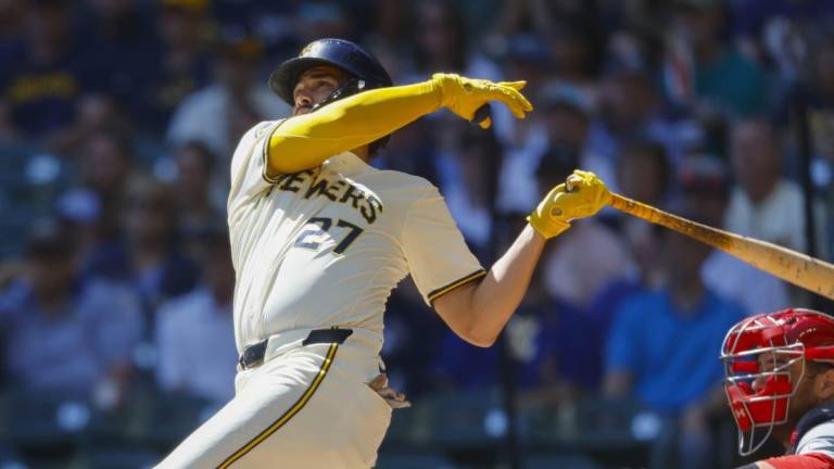 Willy Adames la bota por quinto juego en fila para igualar a Ken Griffey Jr. con más jonrones de 3 rayas en un año.