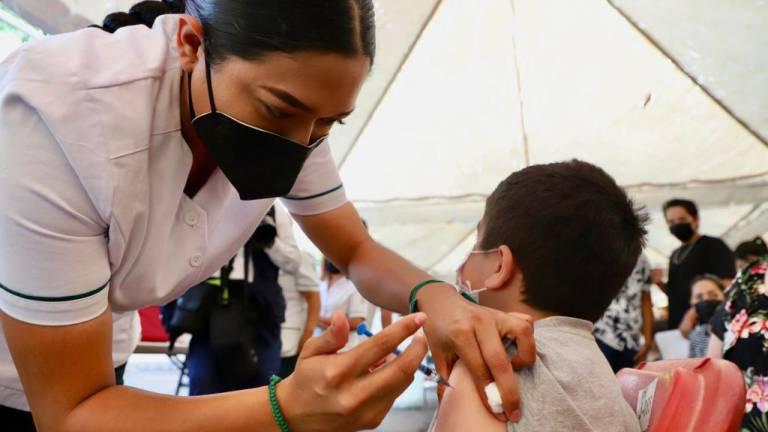 $!Cae la vacunación en México; pasa de 96% niños vacunados a 83% en el último año de gobierno de AMLO