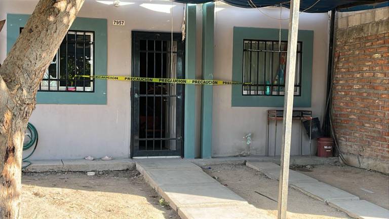 El cuerpo de un hombre fue localizado este miércoles en el patio de una vivienda de la colonia Las Mañanitas.