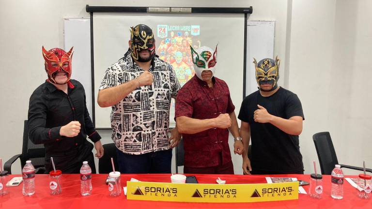 Daimus, Rhinox, Súper Ángel y Raiju encabezan la conferencia de prensa donde se anuncia la función.